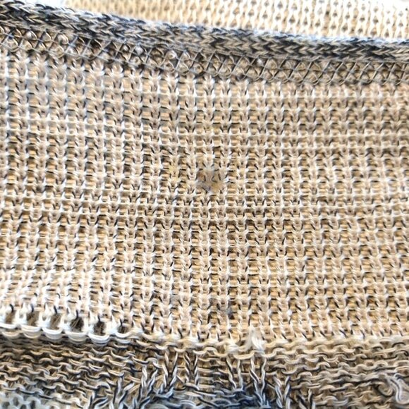 ALLOY - Lightweight Woven fringe wrap, Southwest style. O/S - Picture 5 of 6